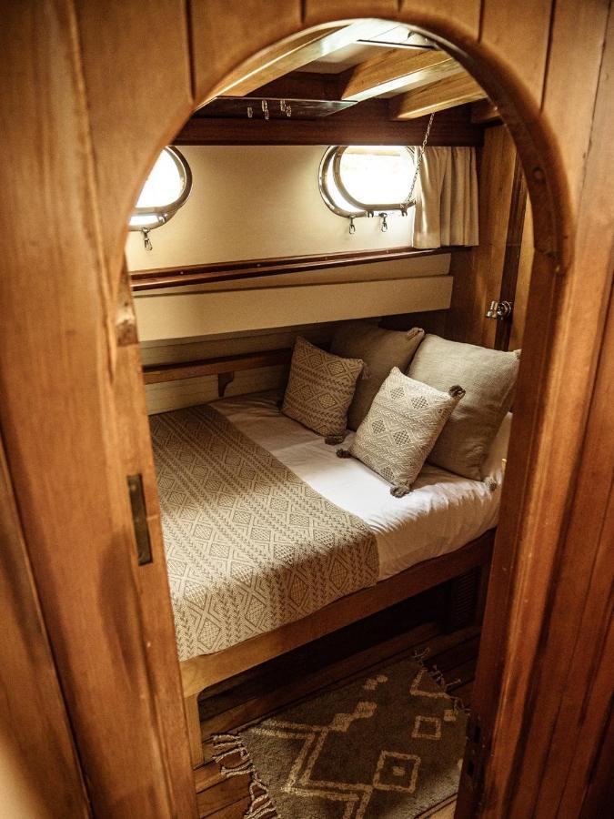 Wooden Boat- La Goletta Bateau-hôtel *